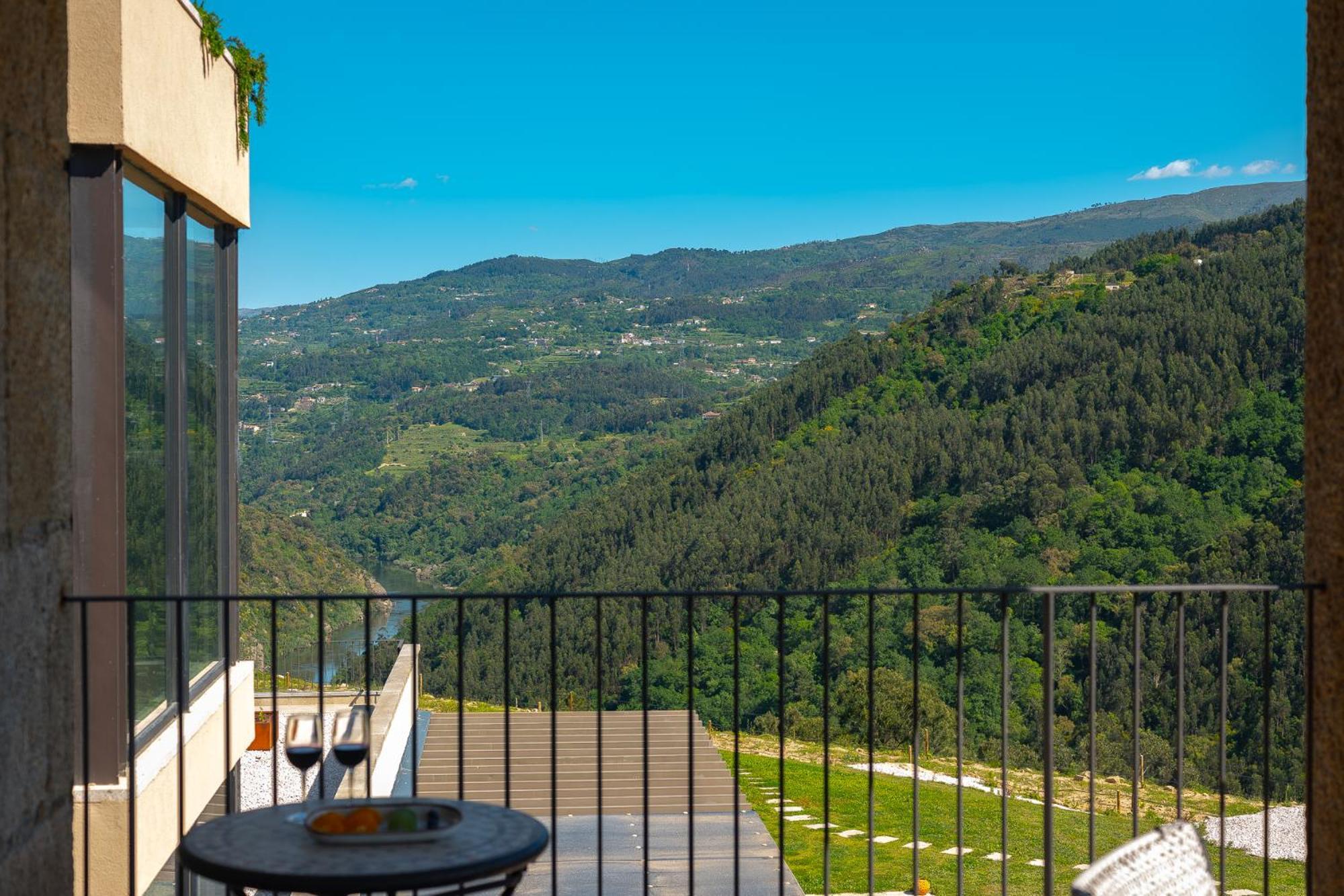 Quinta De Cabanas Douro Country House Penha Longa Екстериор снимка